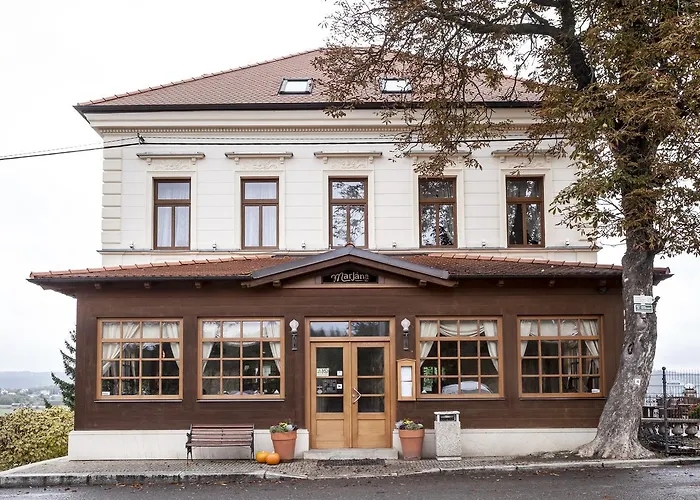 Marjana Gasthof Mníšek pod Brdy